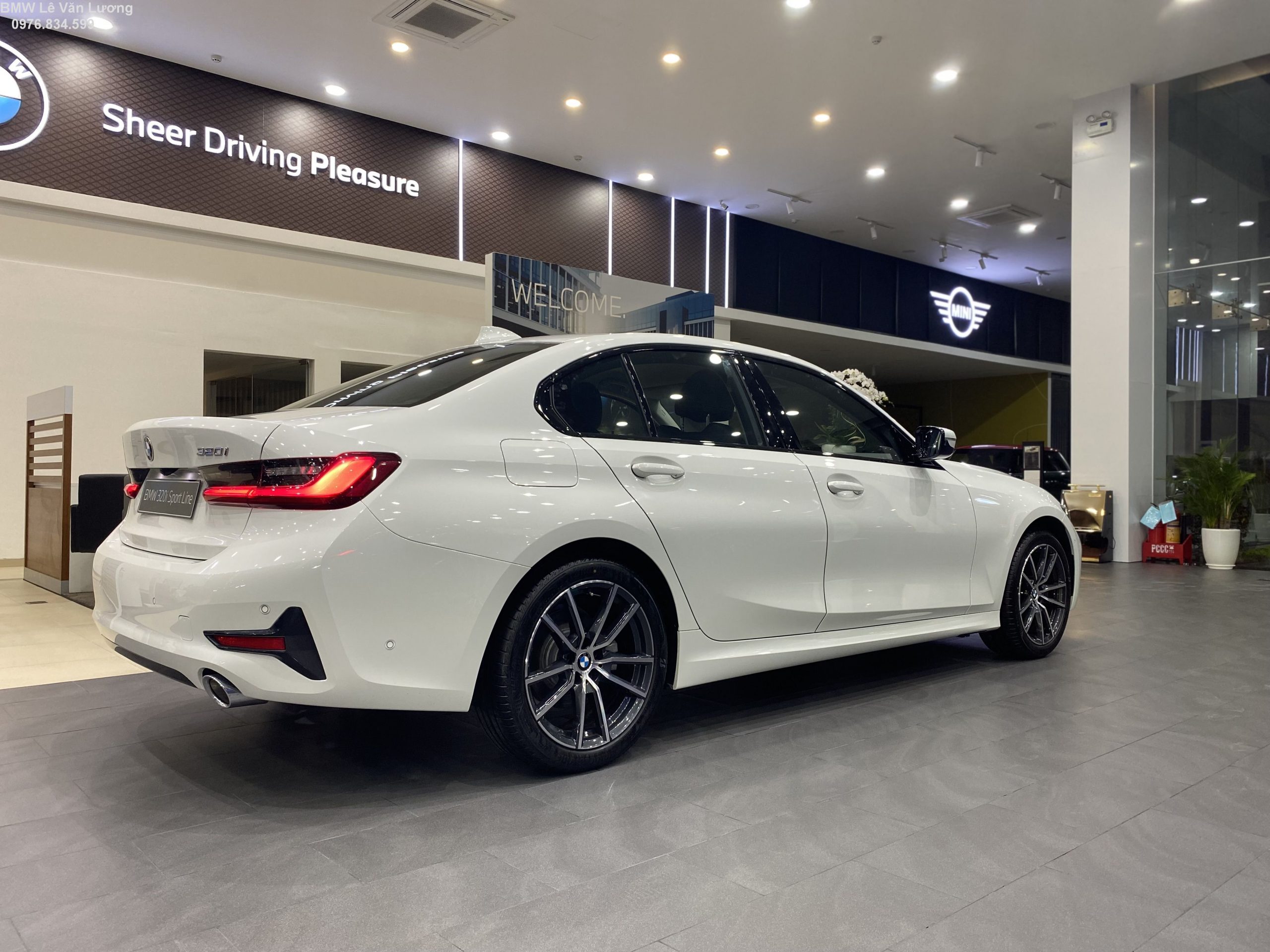 Bmw 320i Bmw 330i Chơi Lớn ưu đãi Hơn 200 Triệu Đánh Giá Xe